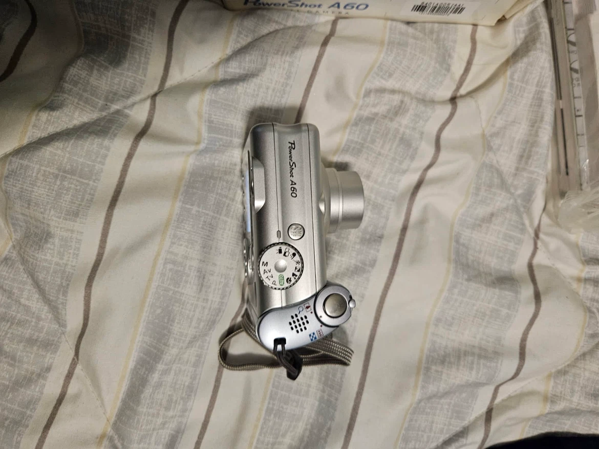 Canon PowerShot A60 Digital Camera - photo 2