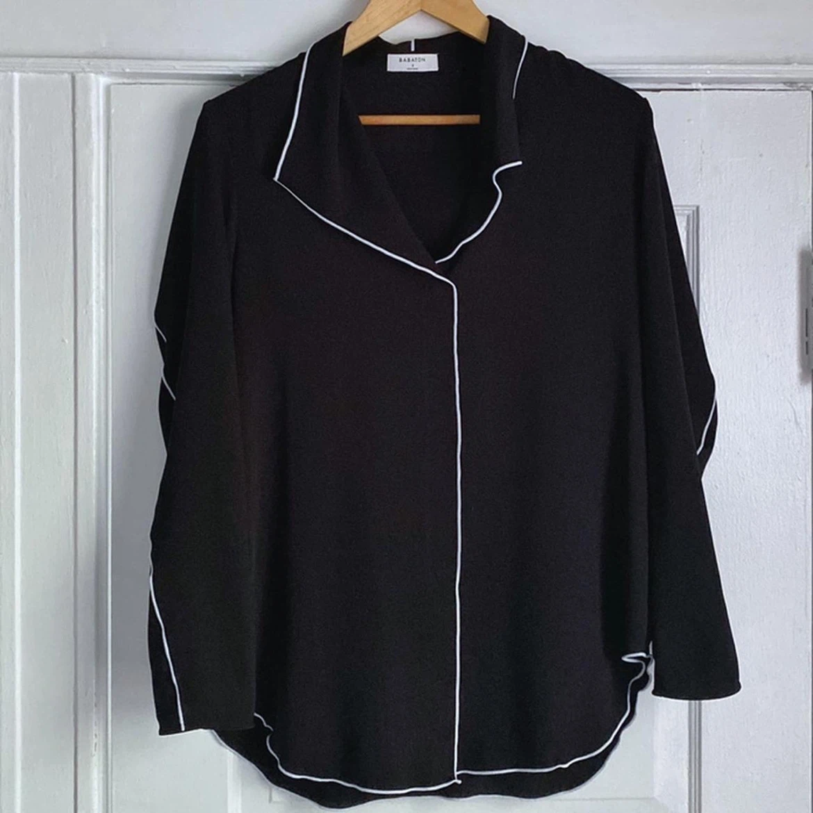 Aritzia babaton arena blouse size S black color