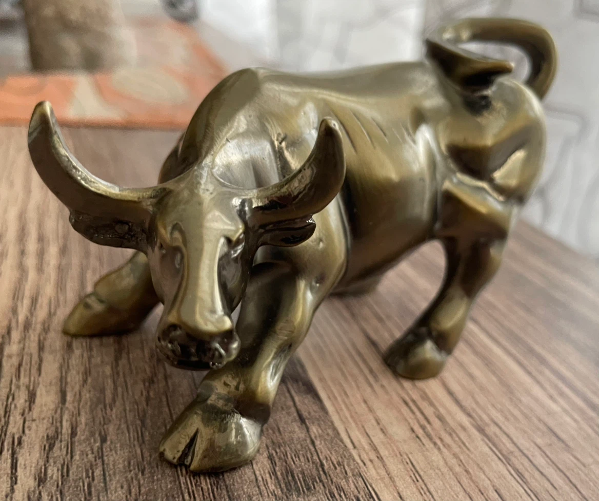 Vintage Antique Wall Street Charging Metallic Gold Bull Figure