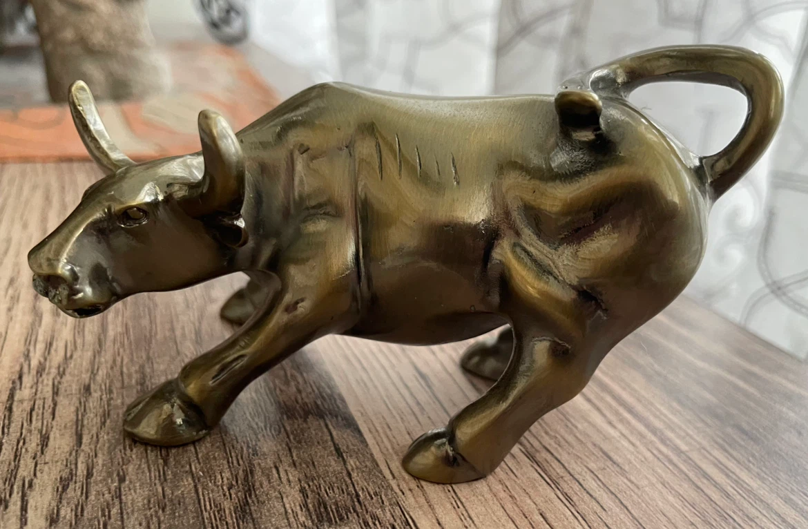 Vintage Antique Wall Street Charging Metallic Gold Bull Figure - photo 2