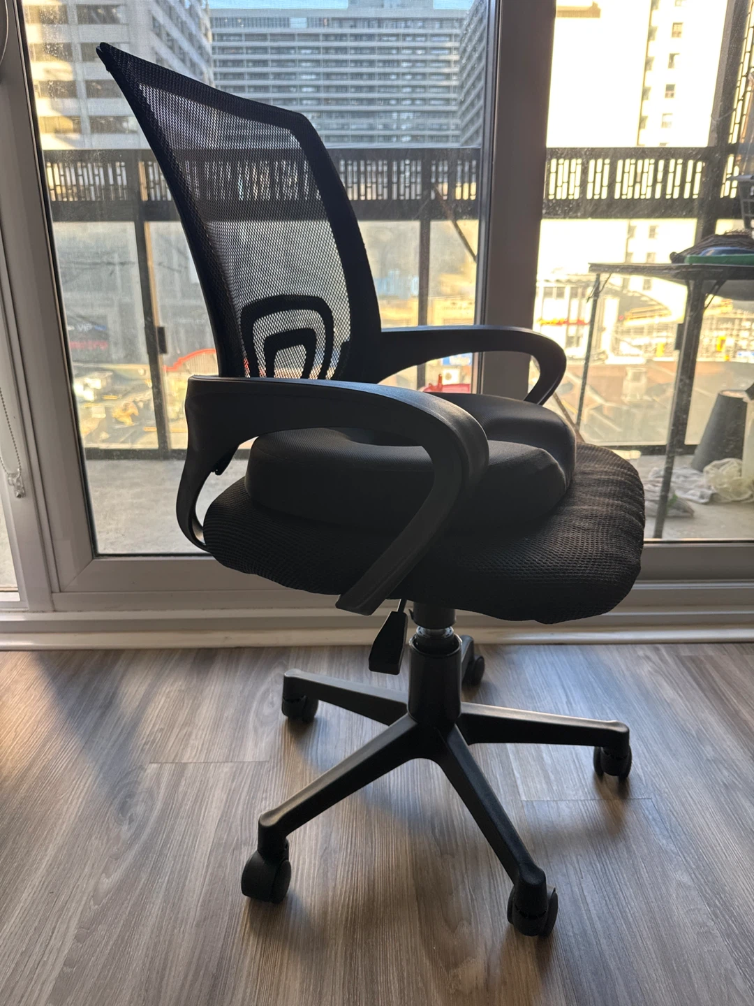 Black Ergonomic Mesh Office Chair - photo 2