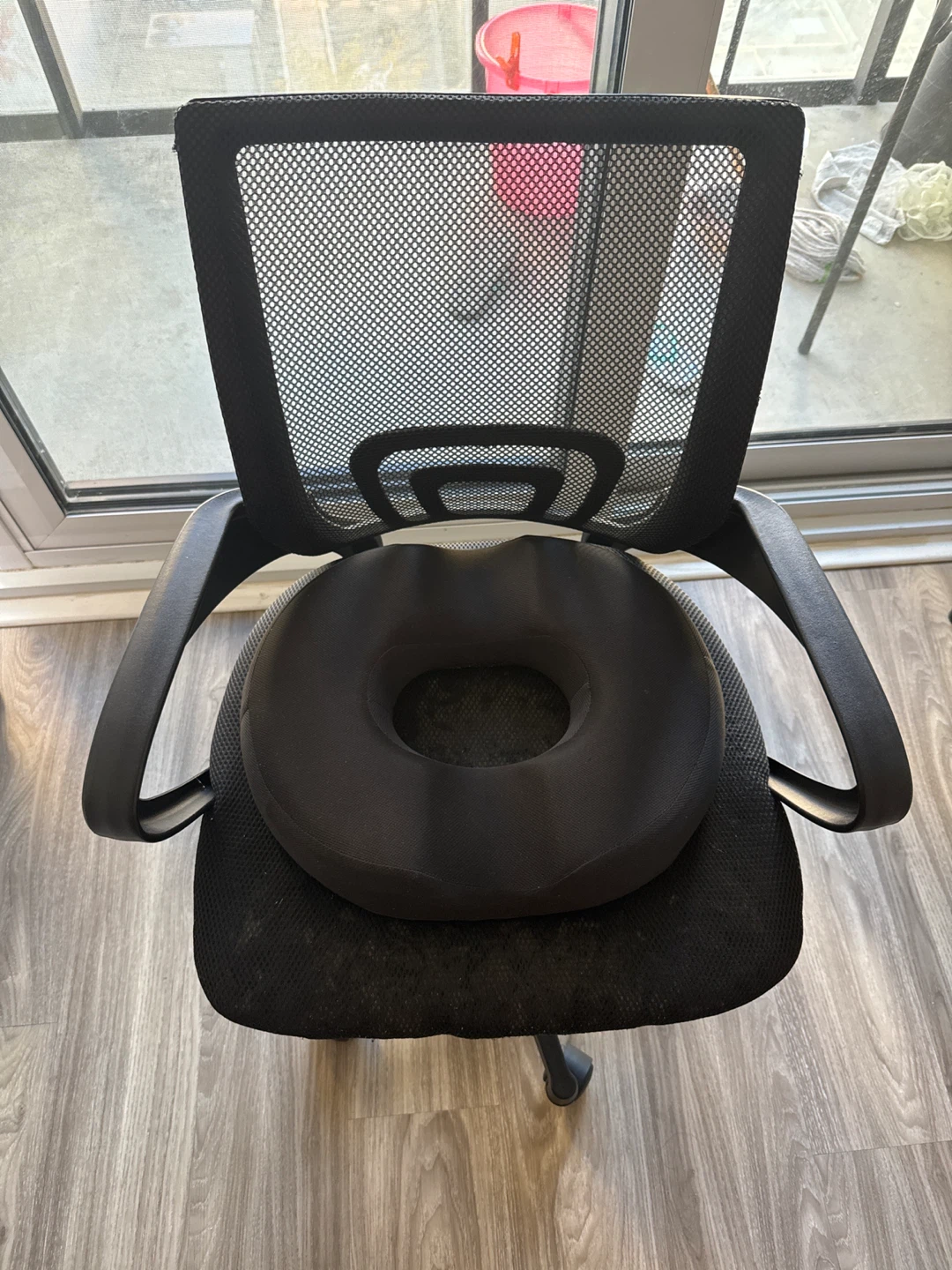 Black Ergonomic Mesh Office Chair - photo 3