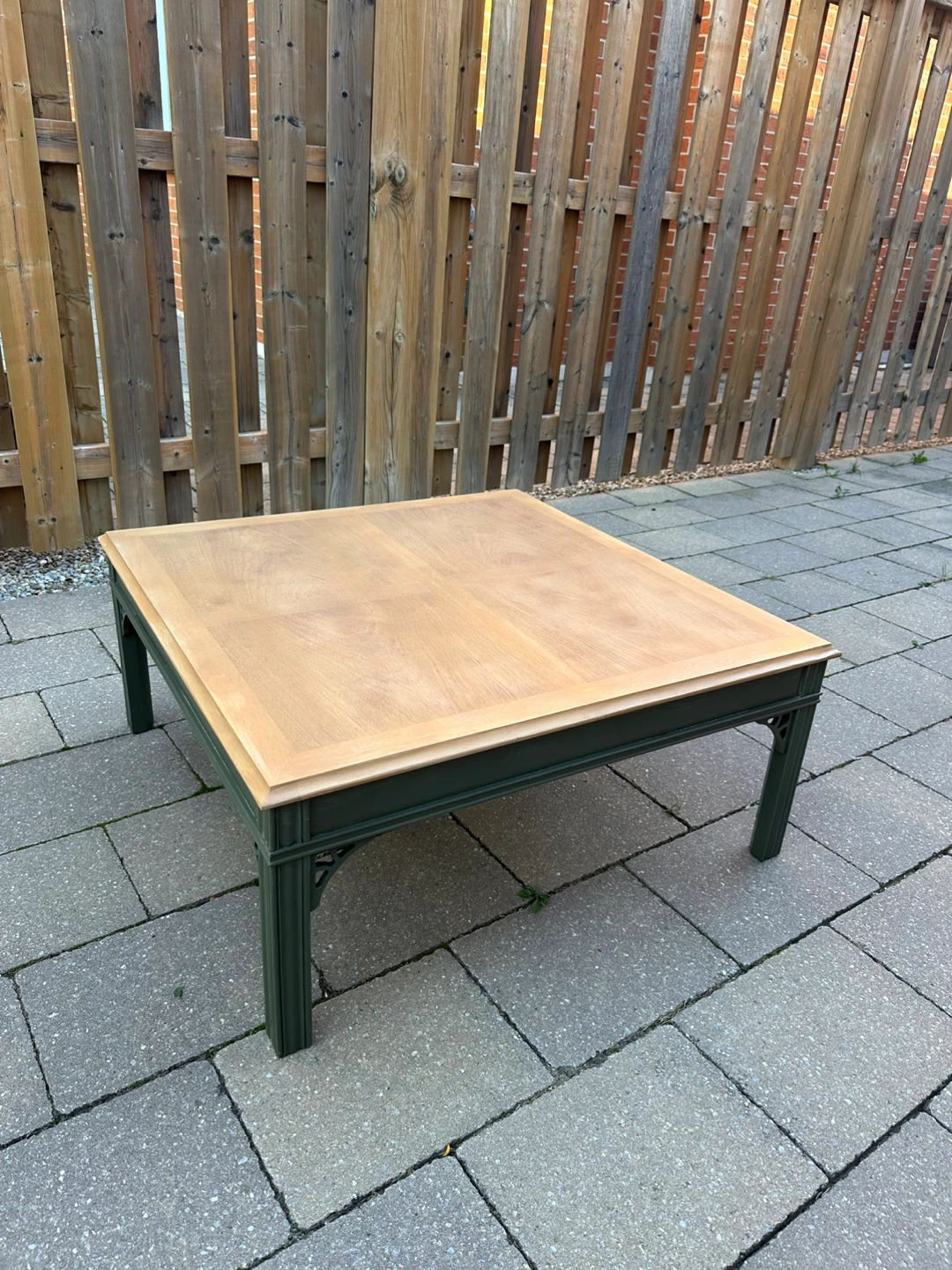 Square wooden coffee table - photo 3