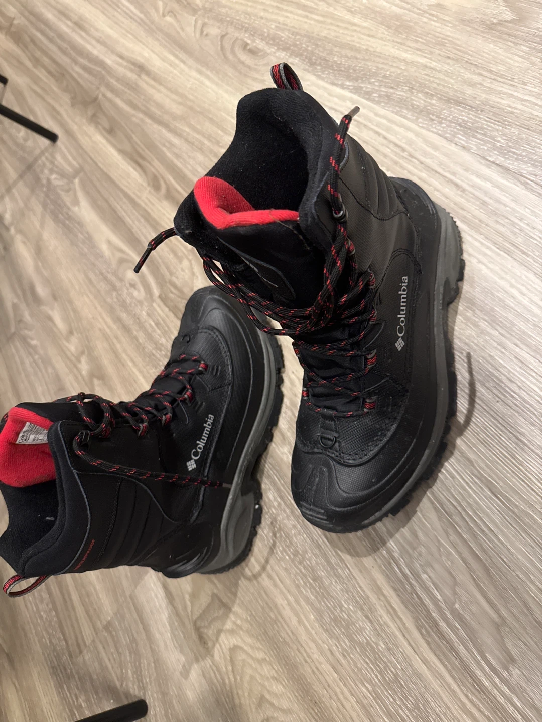 Columbia 200g Winter/snow bugs Boots - Black/Red