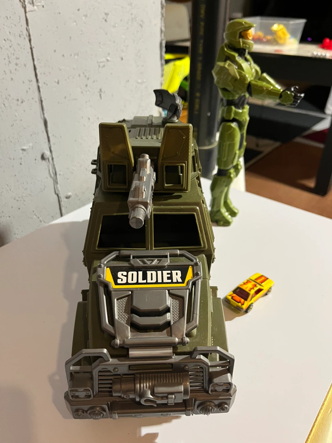 Halo Master Chief Action Figure and Military Truck - photo 4