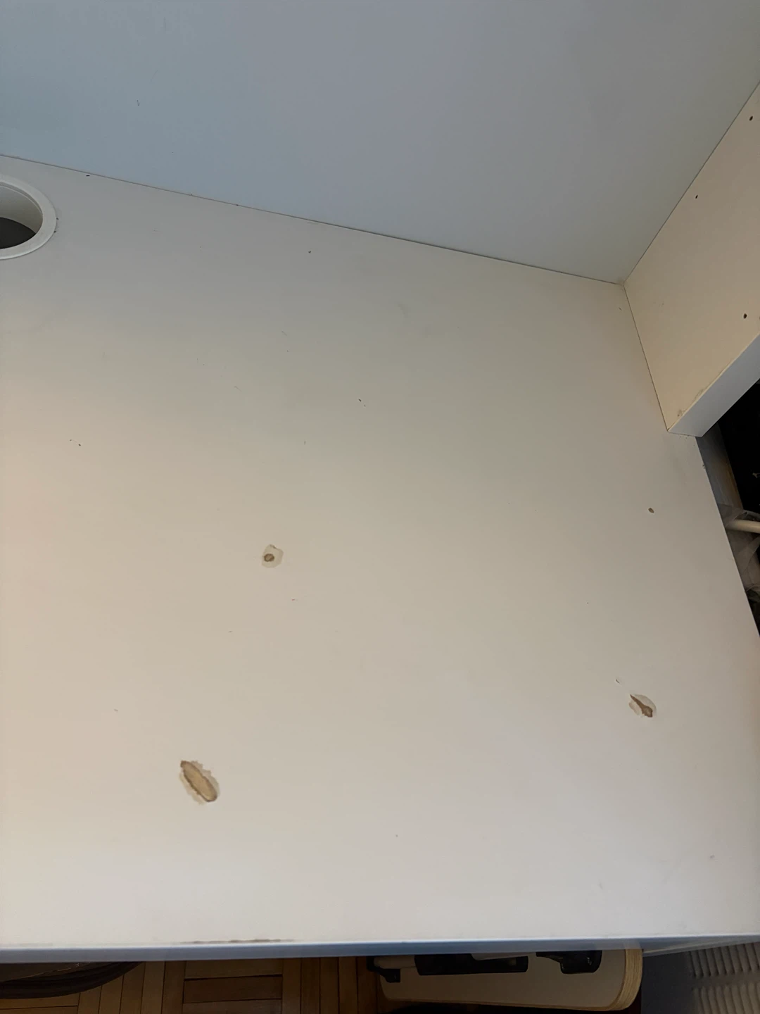 IKEA Micke Desk - photo 4