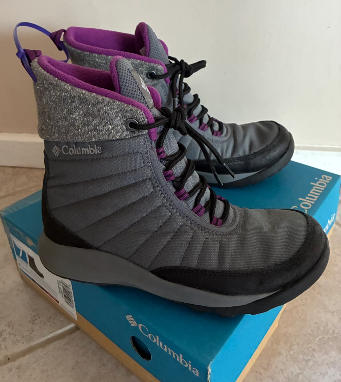 New—Women's Columbia Nikiski Boots Size 7