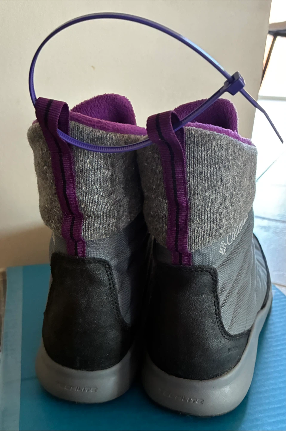 New—Women's Columbia Nikiski Boots Size 7 - photo 2