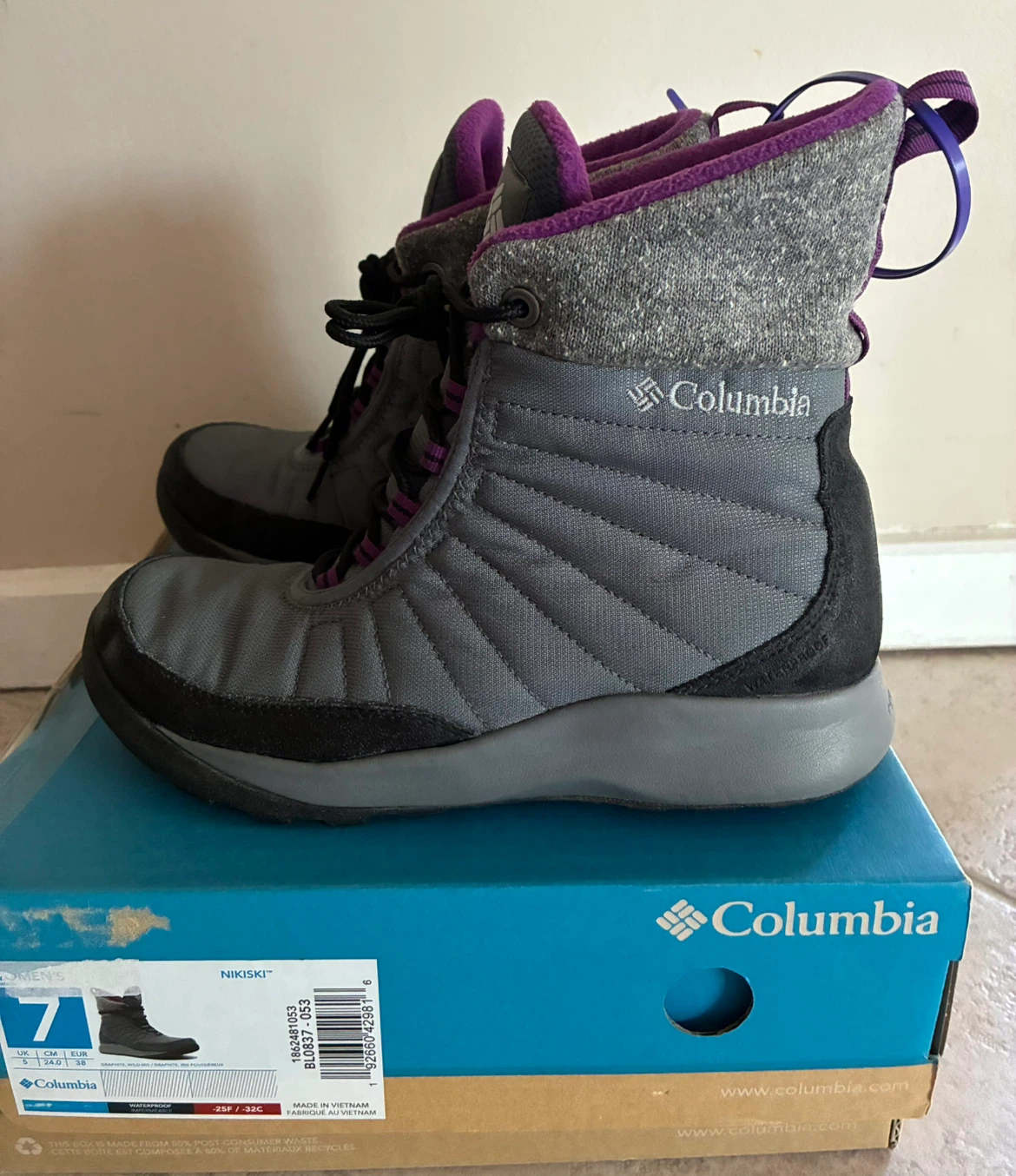 New—Women's Columbia Nikiski Boots Size 7 - photo 5