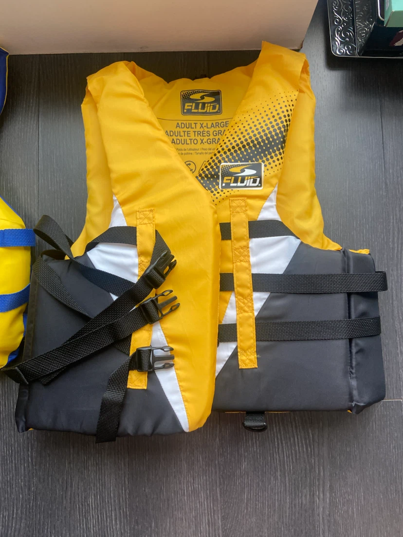 Two Fluid Aquatic Life Jackets - photo 2