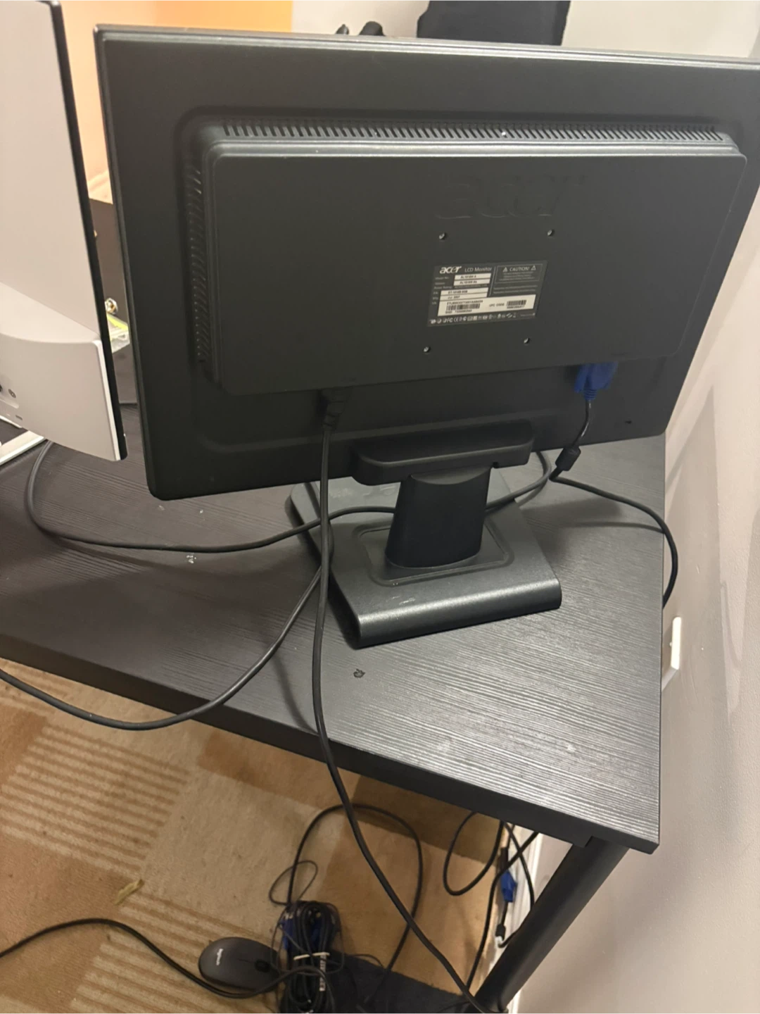 Acer AL1916W 19-inch LCD Monitor - photo 2