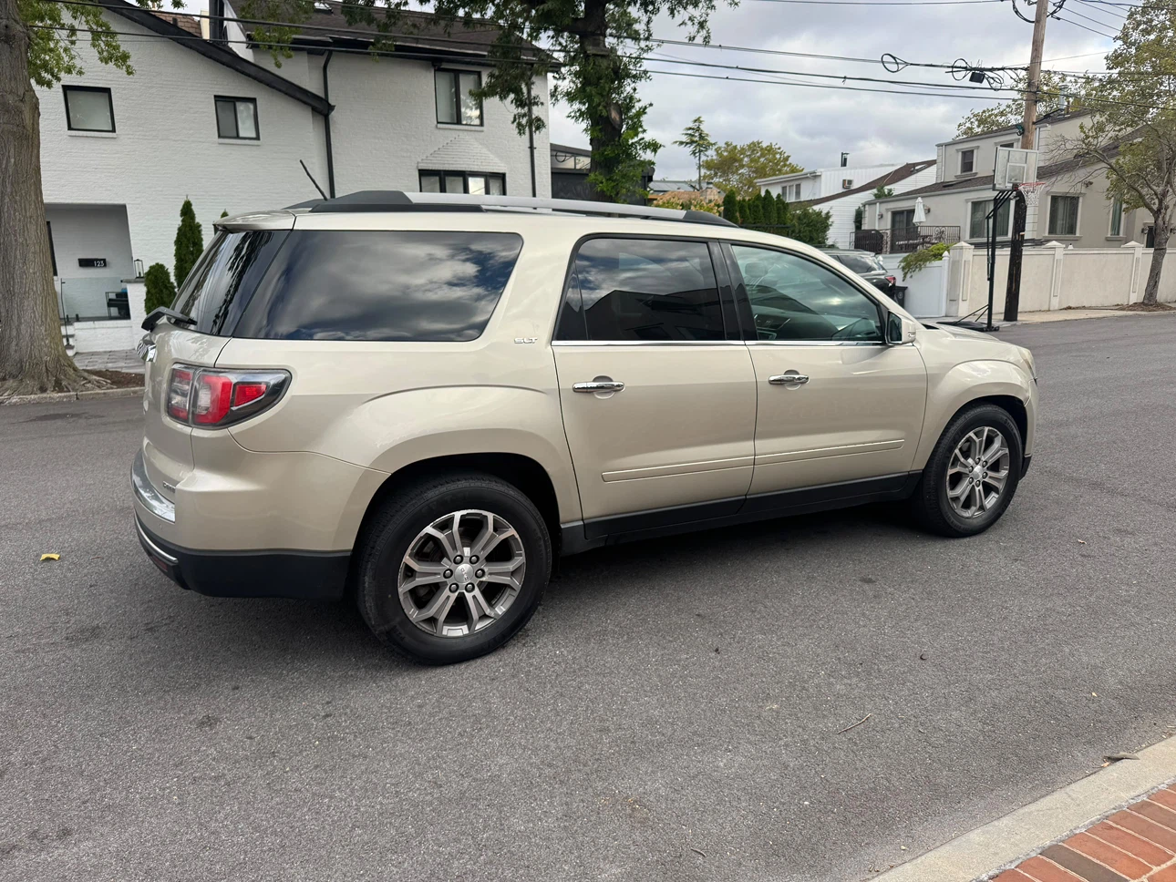 GMC Acadia SLT AWD - photo 4