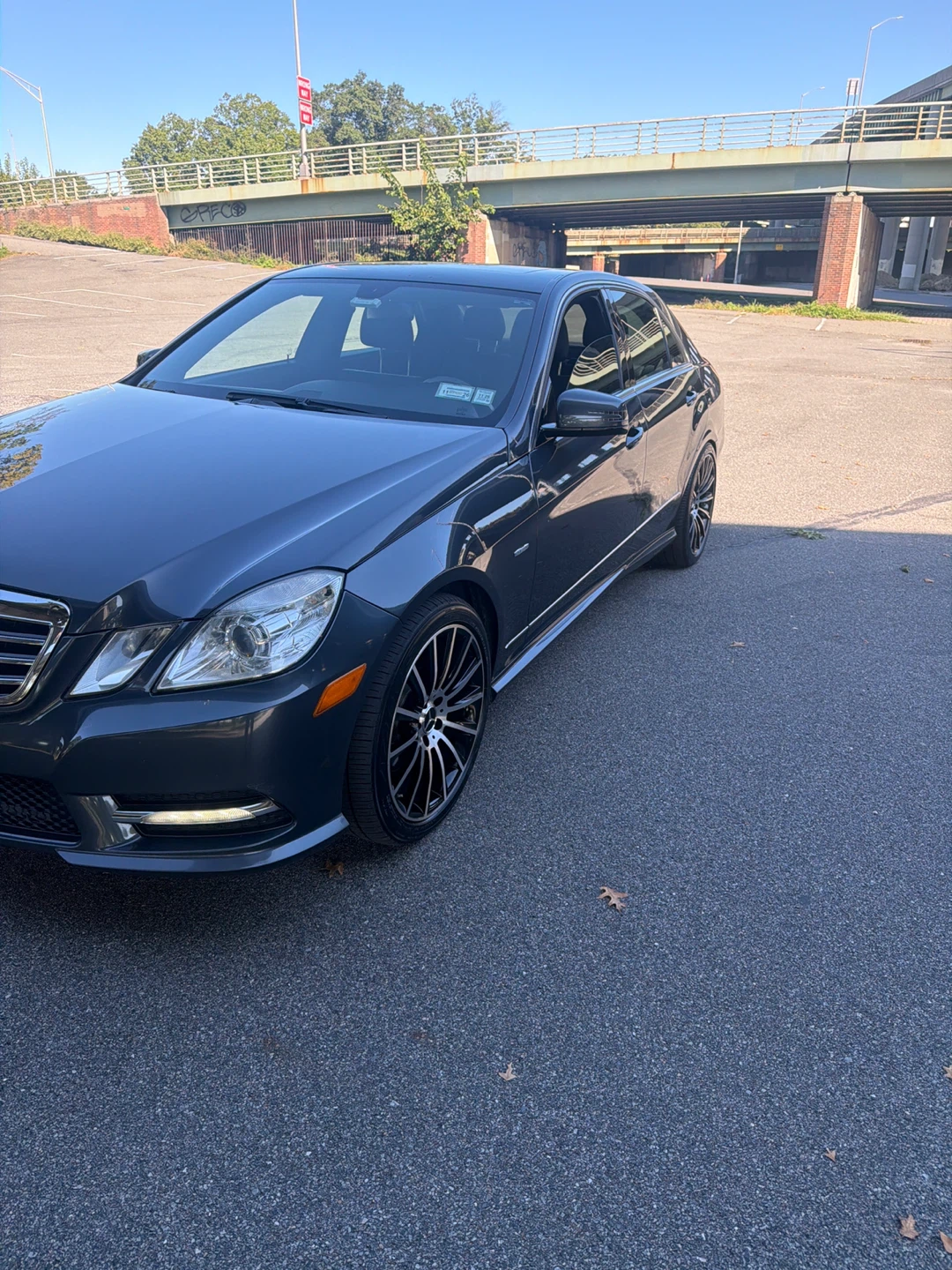 2012 Mercedes-Benz E-Class Sedan - photo 2