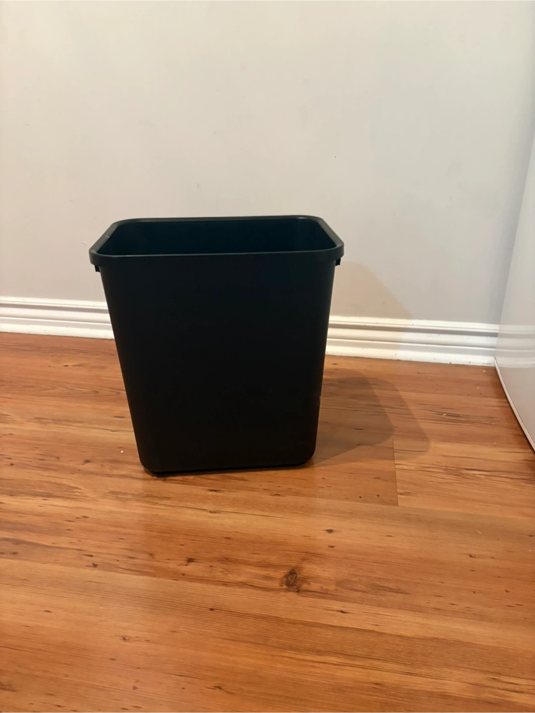 Black Plastic Wastebasket - photo 3