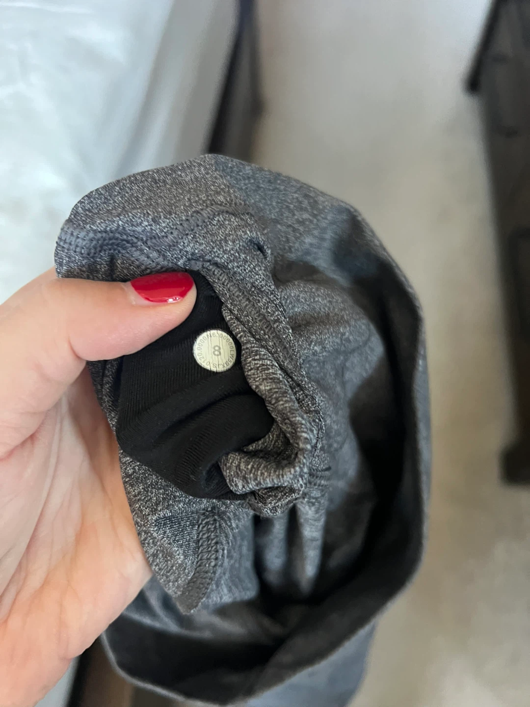 Lululemon full length high waisted leggings size 8 - photo 3