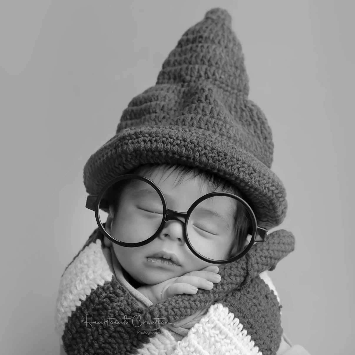 Newborn Photography Studio | Cambridge, ON | Heartbeat Creation