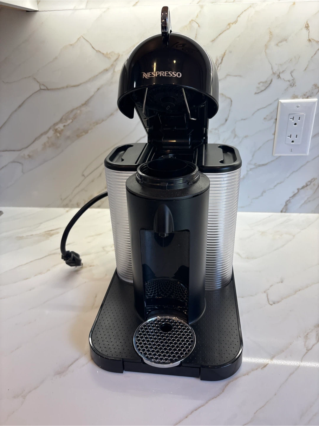 Nespresso Vertuo coffee machine - photo 4