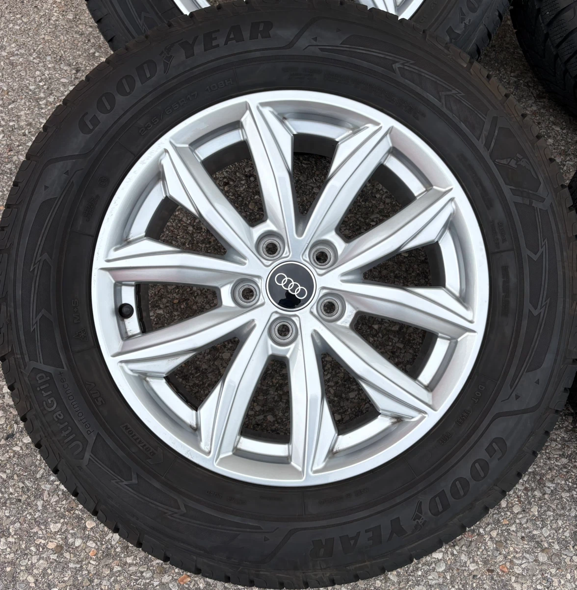 4 x 235/65/17 GOODYEAR WINTER TIRES AND OEM AUDI RIMS $1450 - photo 4