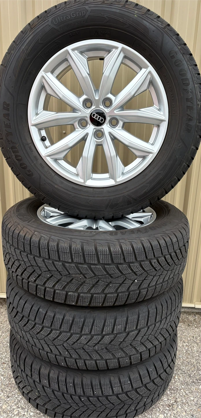 4 x 235/65/17 GOODYEAR WINTER TIRES AND OEM AUDI RIMS $1450 - photo 5
