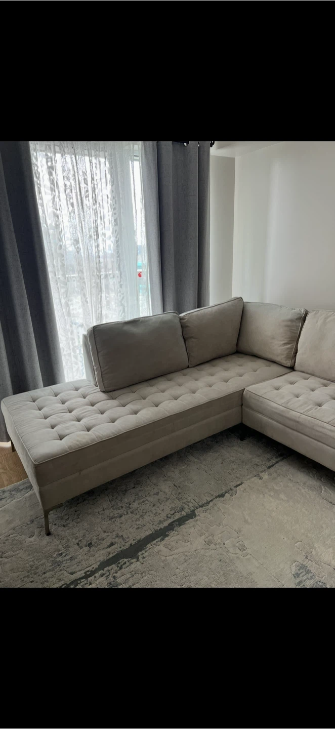 Beige tufted sectional sofa - photo 3
