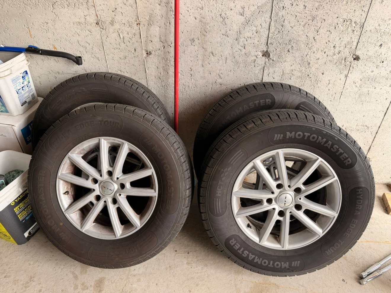 4 Motomaster Hydra Edge Tour Tires with RTX Rims