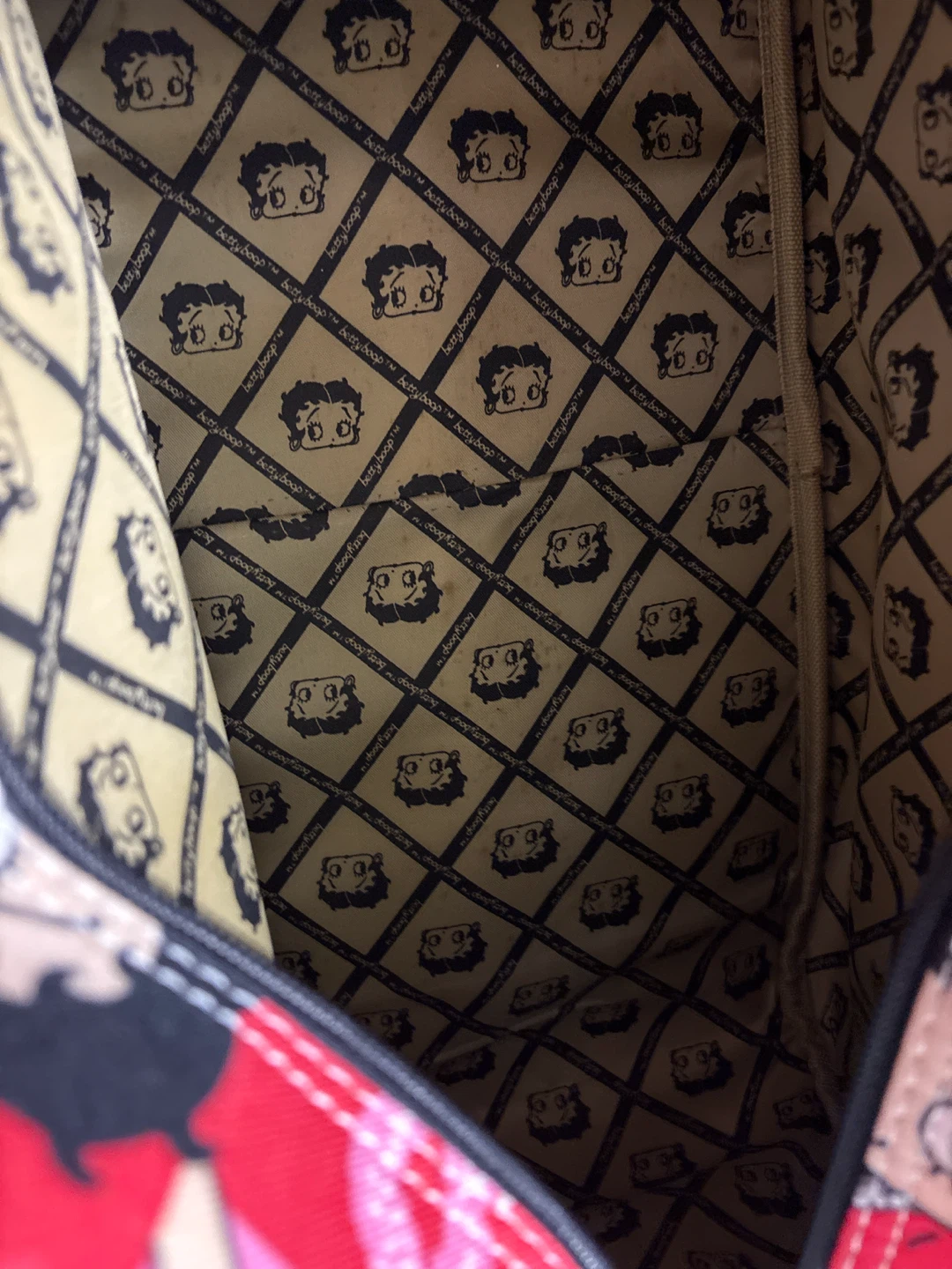 Betty Boop patterned duffel bag - photo 2
