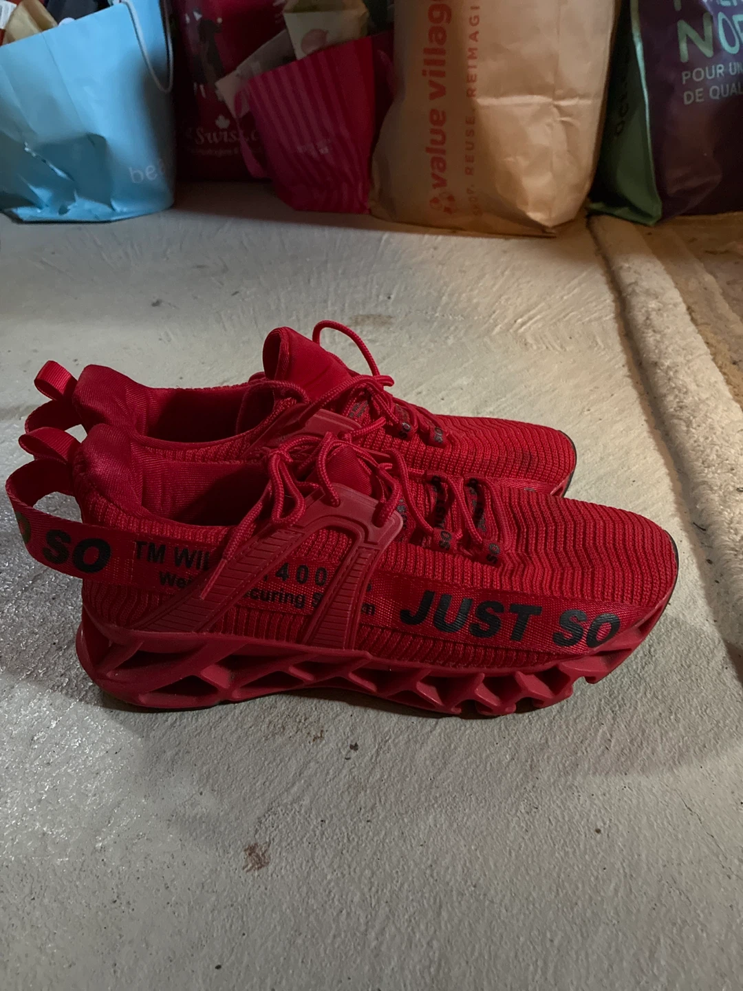 Red Just So Sneakers size 8-9 - photo 2
