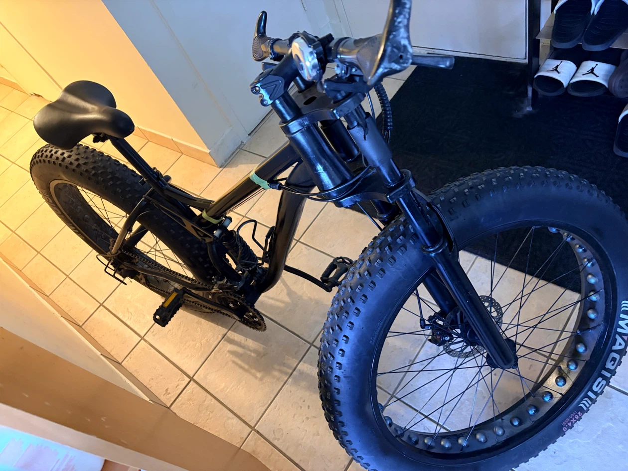 Black Fat Tire Mountain Bike - photo 3