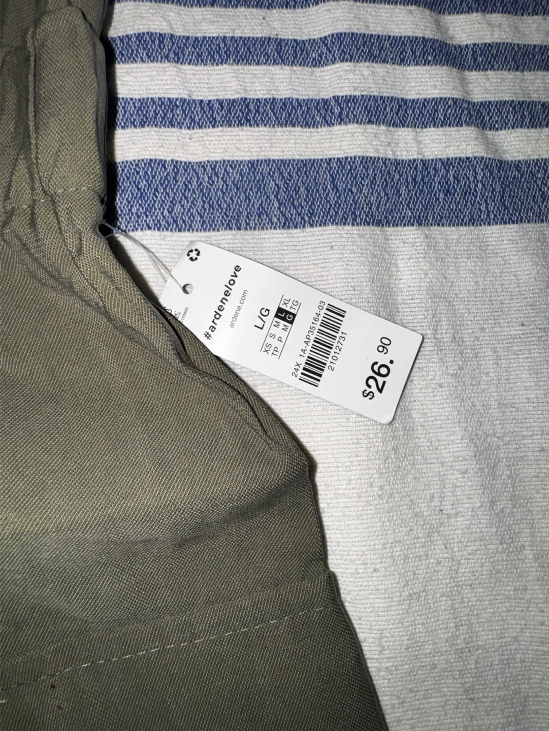 Olive Green Cargo Shorts Size Large - photo 2
