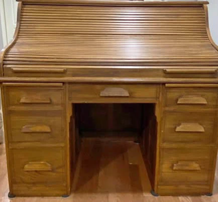 Office desk - photo 2