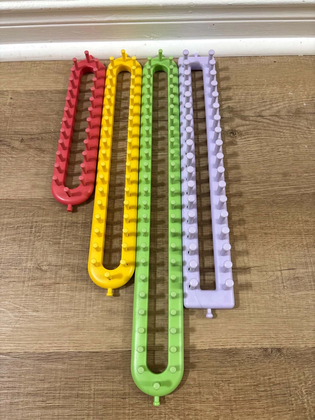 Set of 8 Assorted Plastic Knitting Looms - photo 3