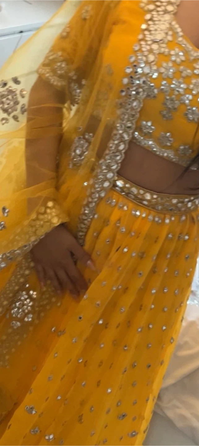 Yellow Lehenga Choli with Mirror Work - photo 2