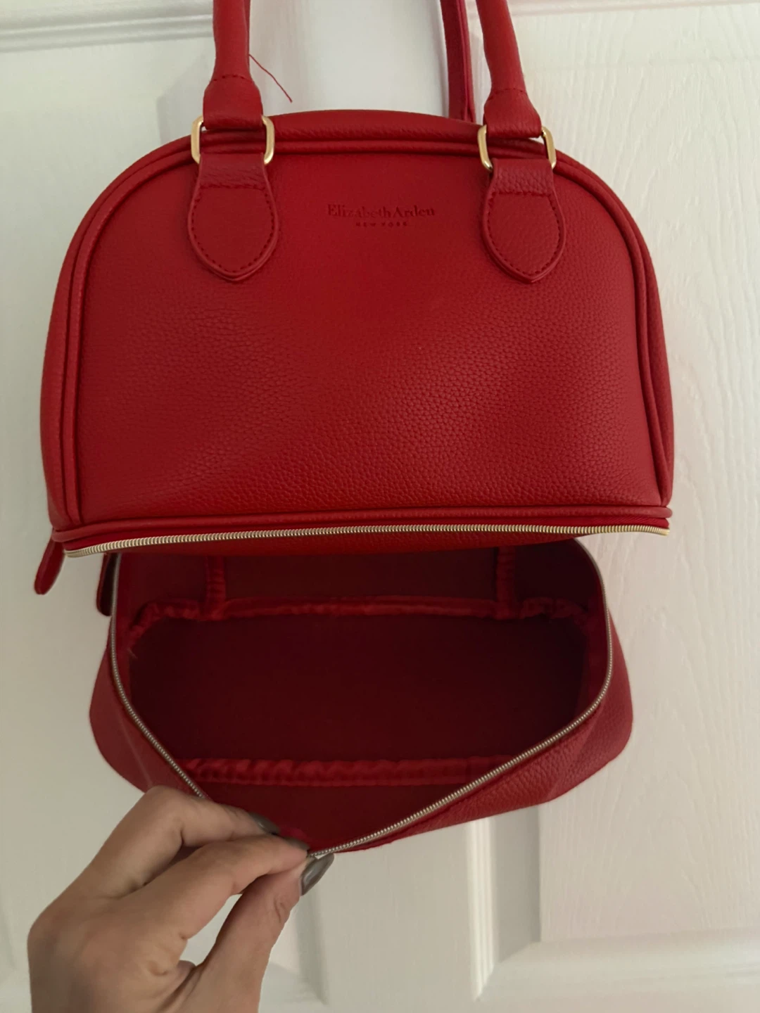 Elizabeth Arden Red Cosmetic Bag - photo 4