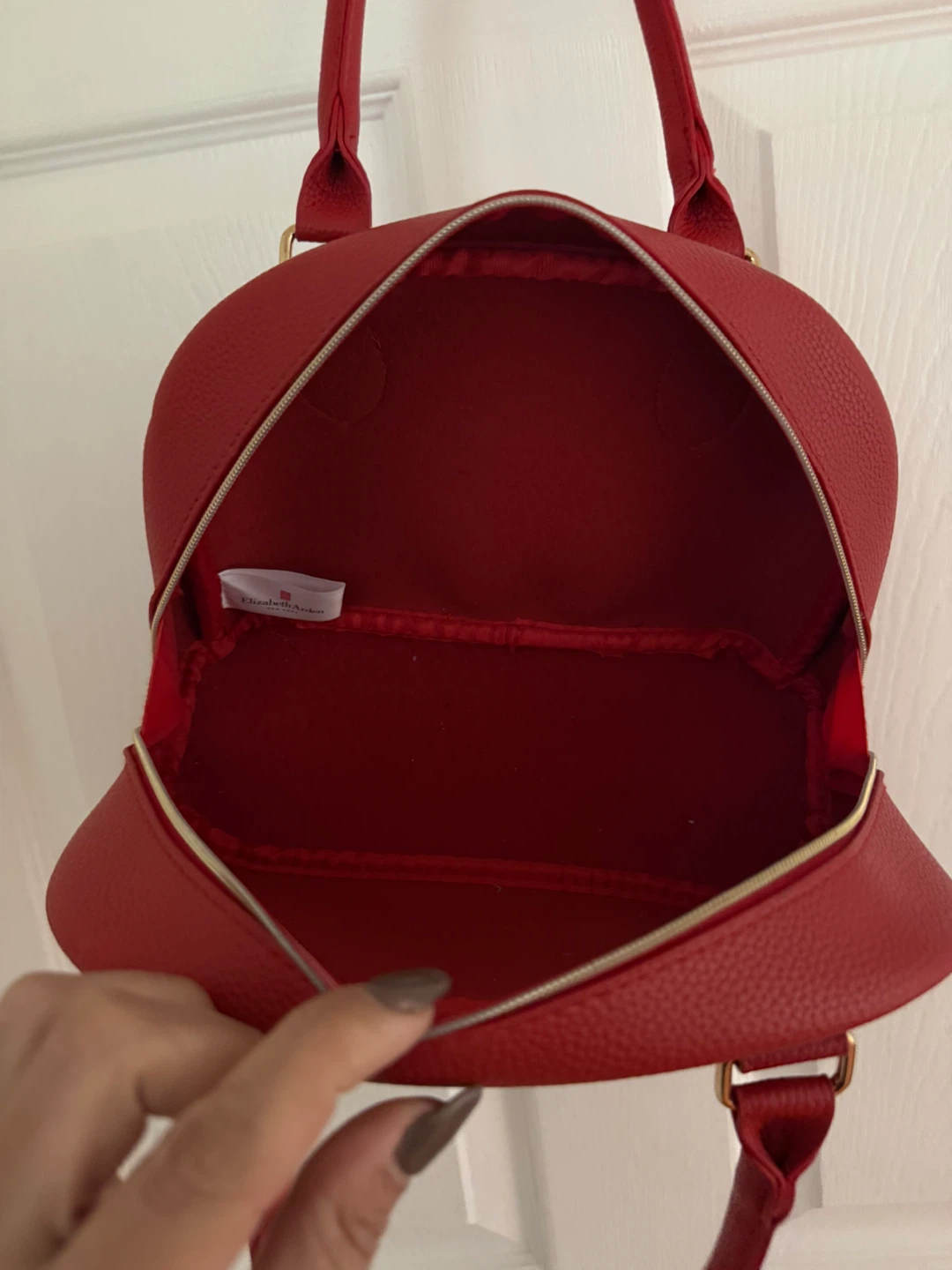 Elizabeth Arden Red Cosmetic Bag - photo 5