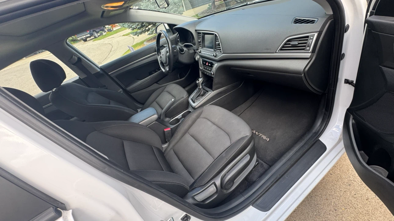 2018 Hyundai Elantra Limited - photo 3