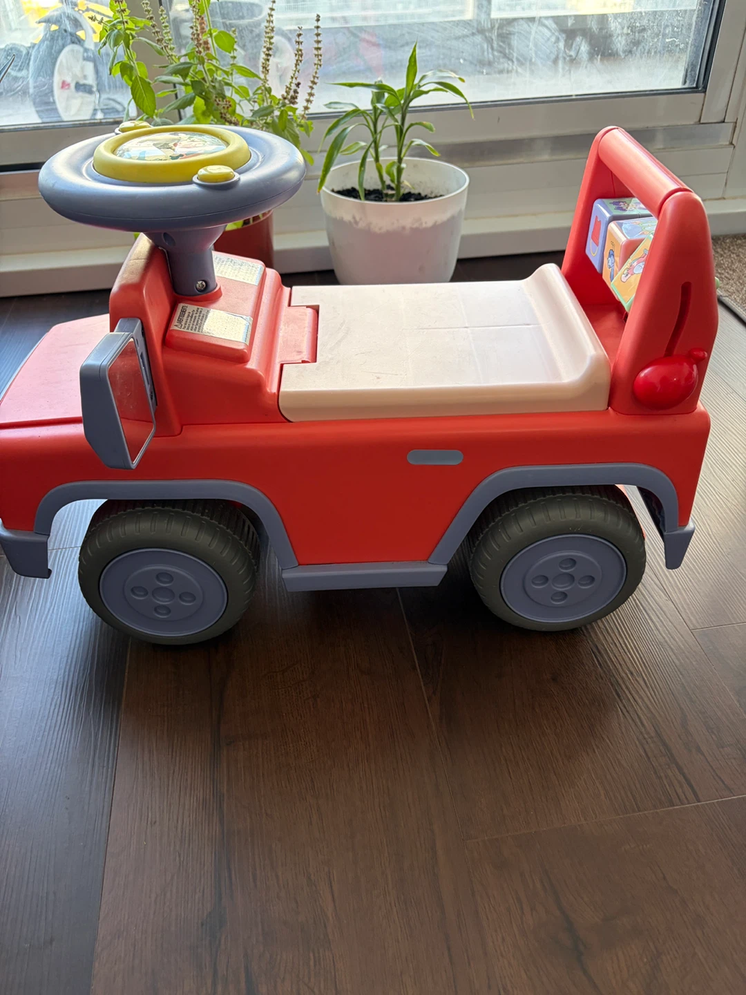 Bluey Ride-On Toy Car