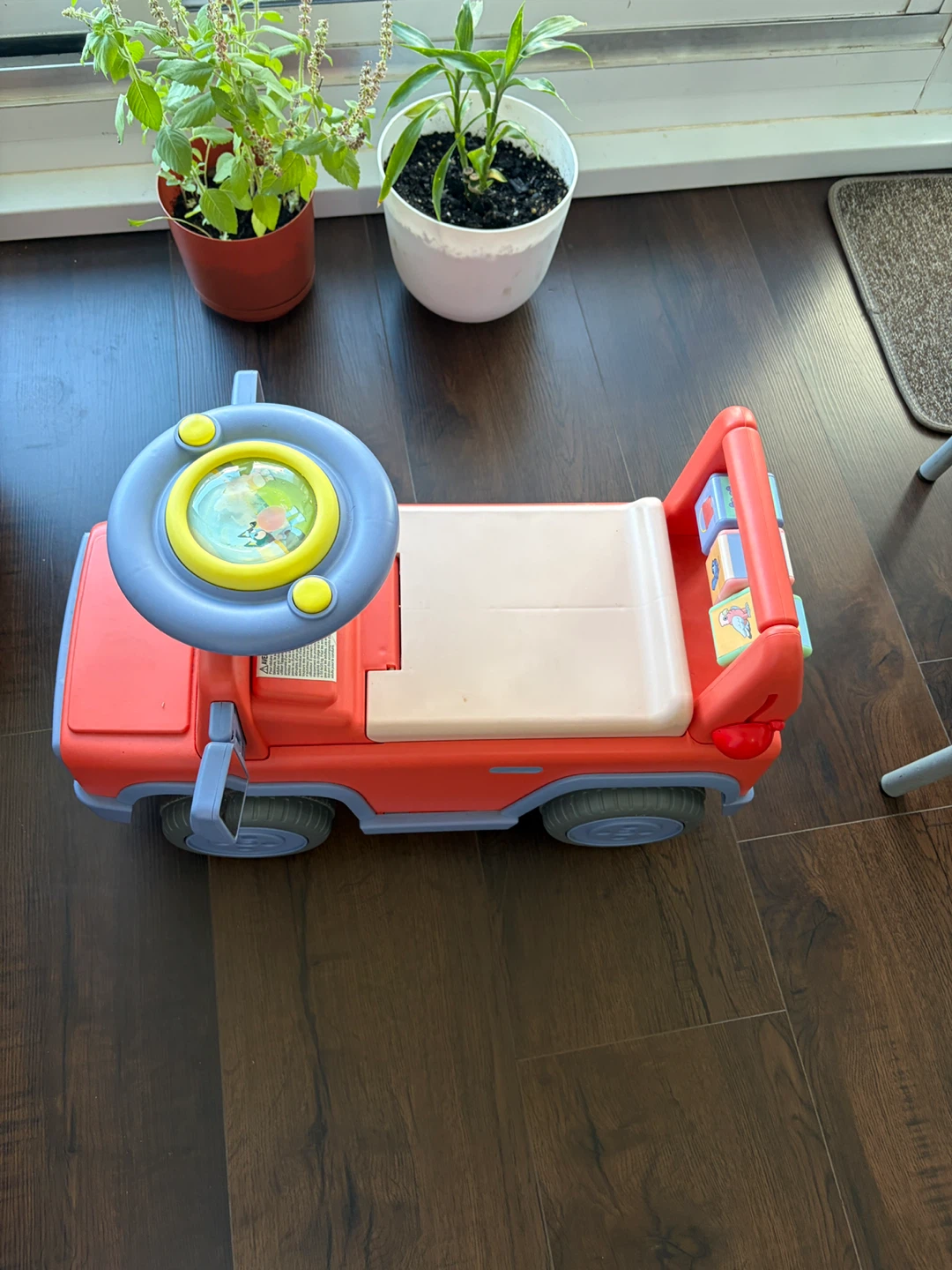 Bluey Ride-On Toy Car - photo 2