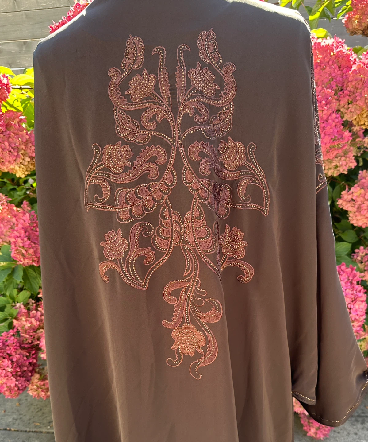 Embroidered brown abaya set - photo 3