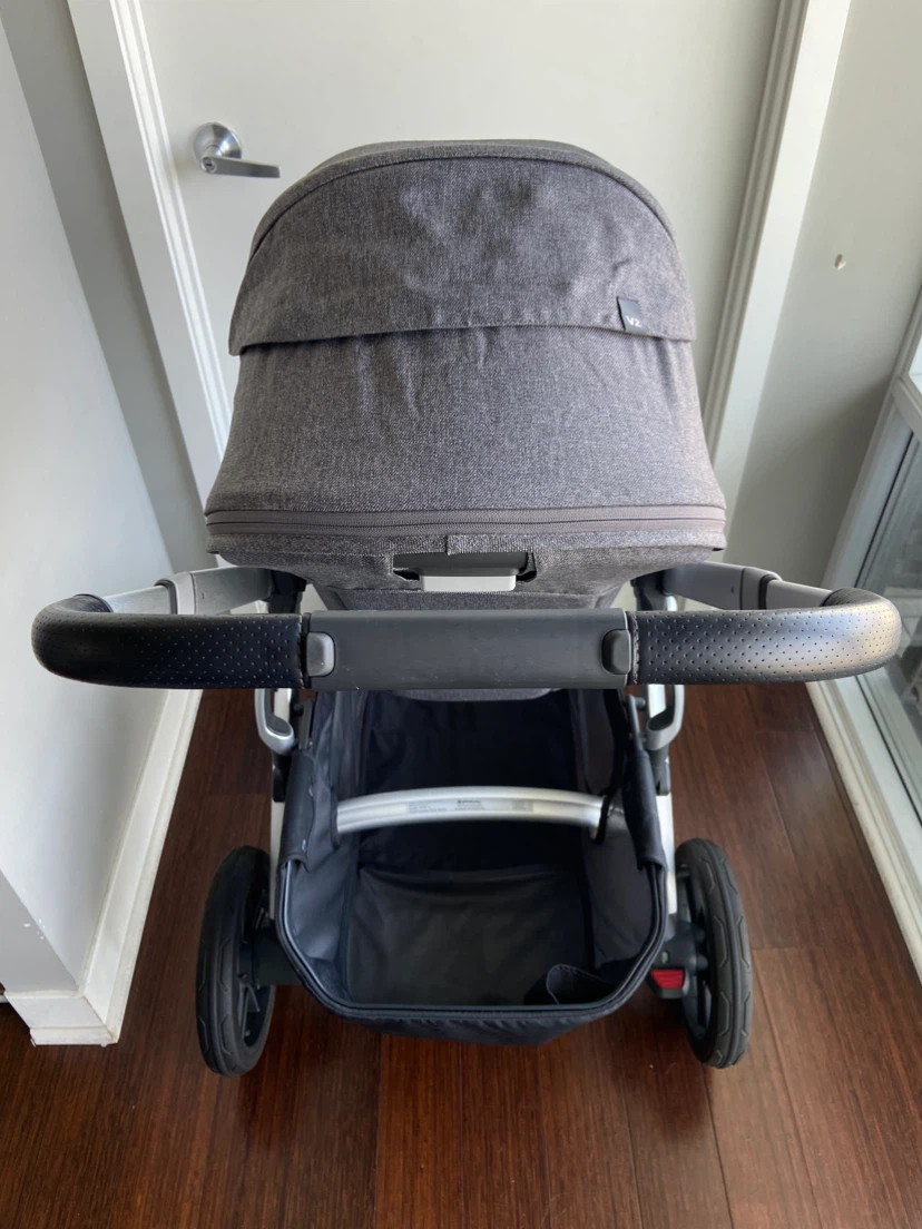 Uppababy Vista V2 stroller and bassinet set *2023* - photo 4