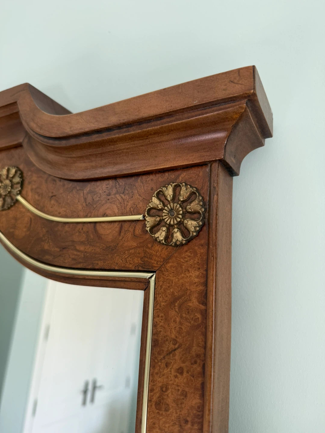 Gorgeous antique walnut burl wood mirror with carved details. - photo 2