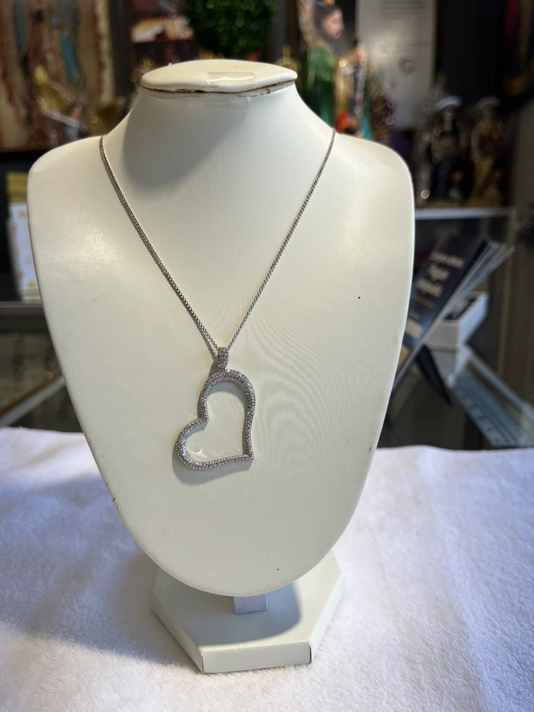 Heart Shaped Pendant Necklace