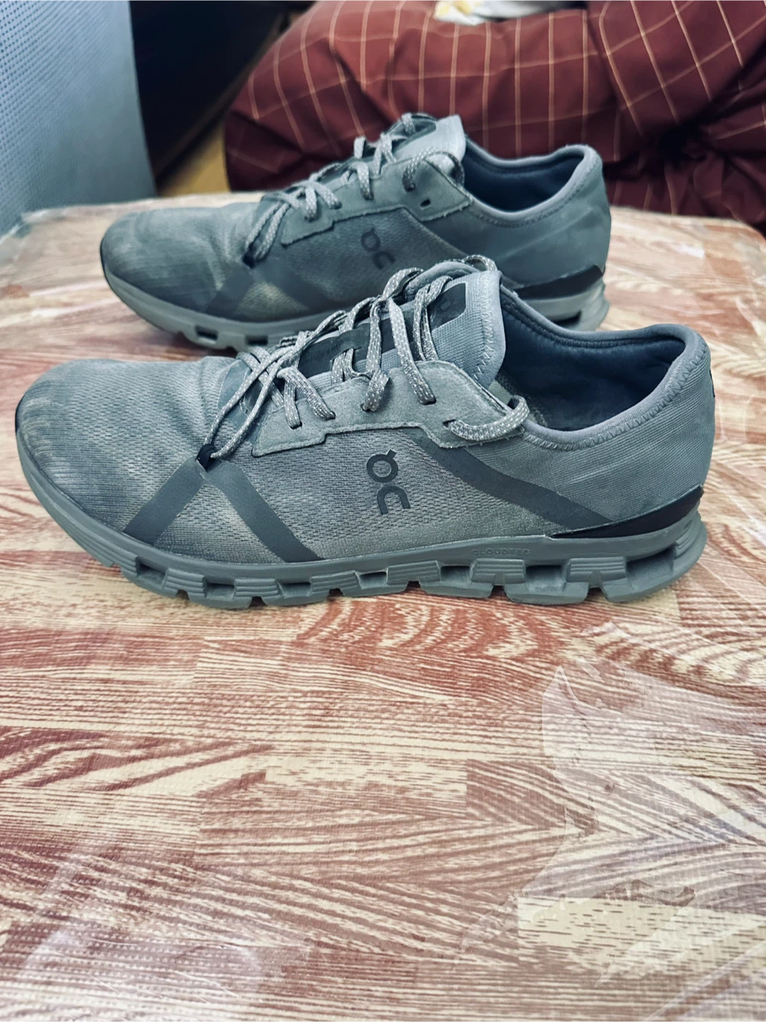 On Cloud Men's Running Shoes - Grey Size 10.5 - photo 4