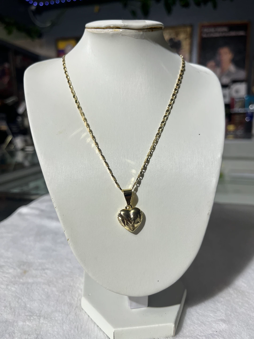 Gold Heart Pendant Necklace