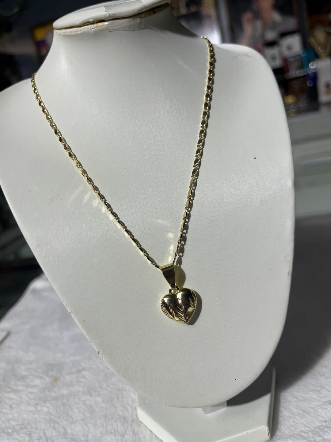 Gold Heart Pendant Necklace - photo 2
