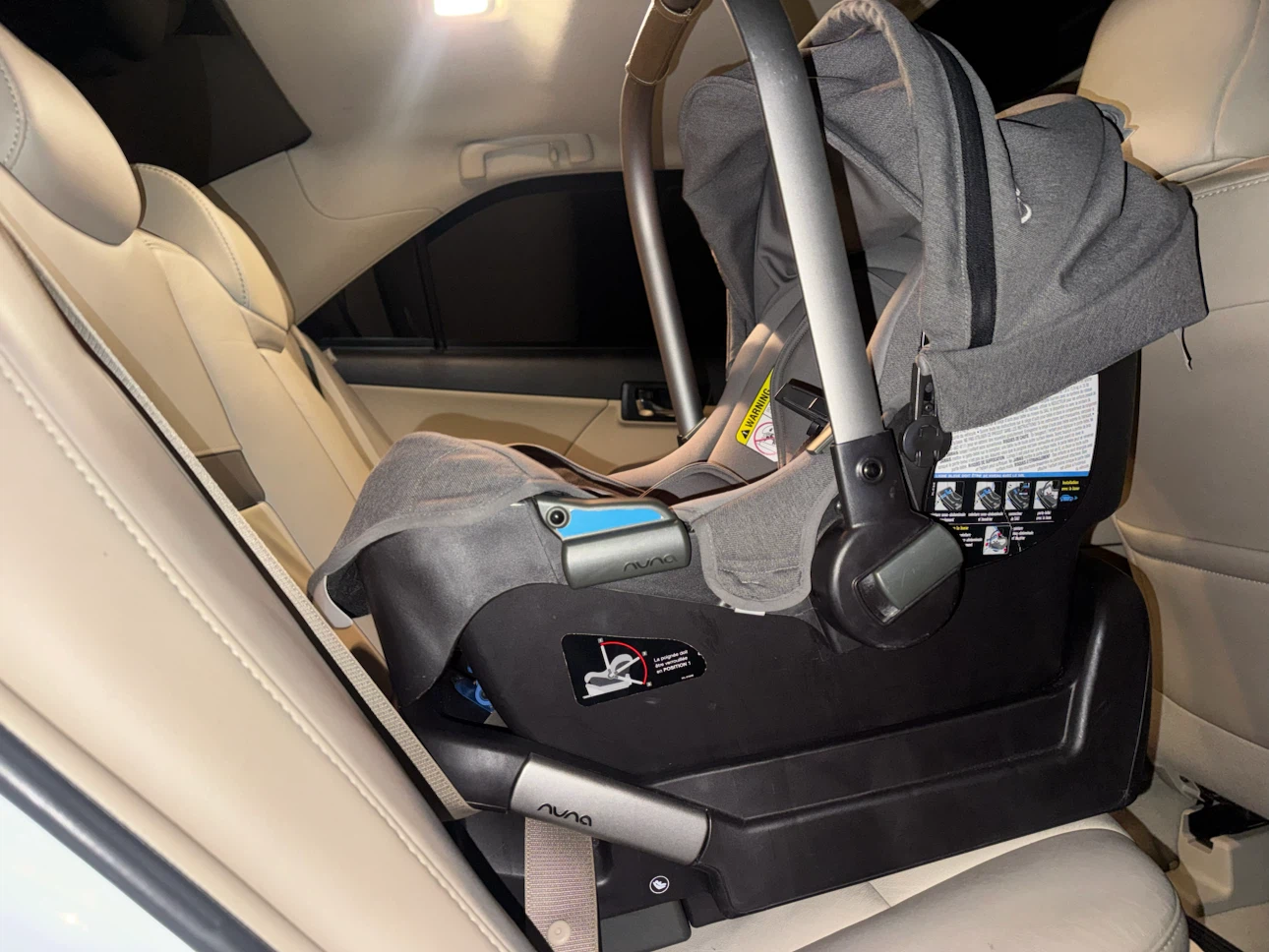 Nuna Car seat with  base