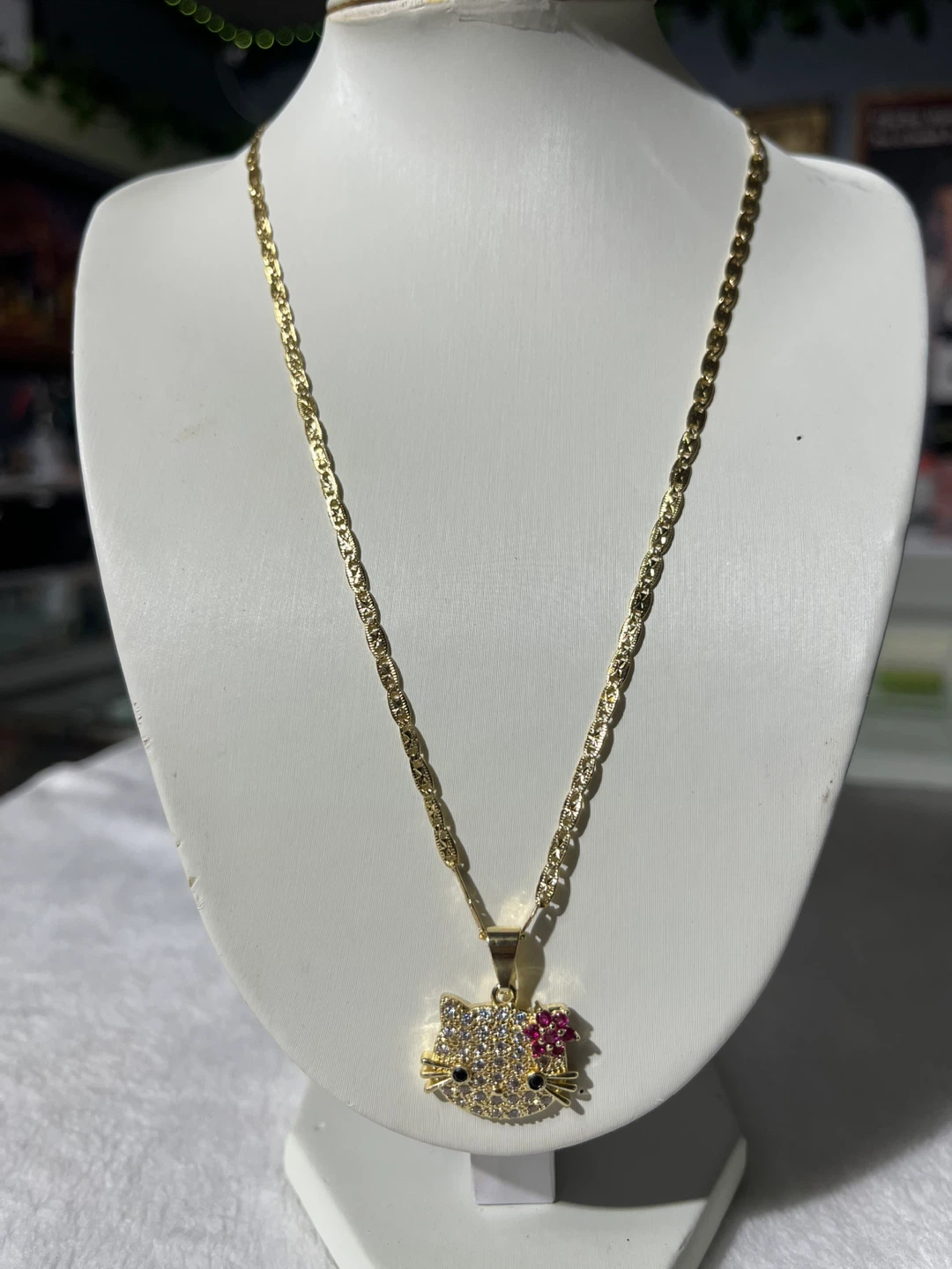 Hello Kitty Rhinestone Pendant Necklace - photo 3