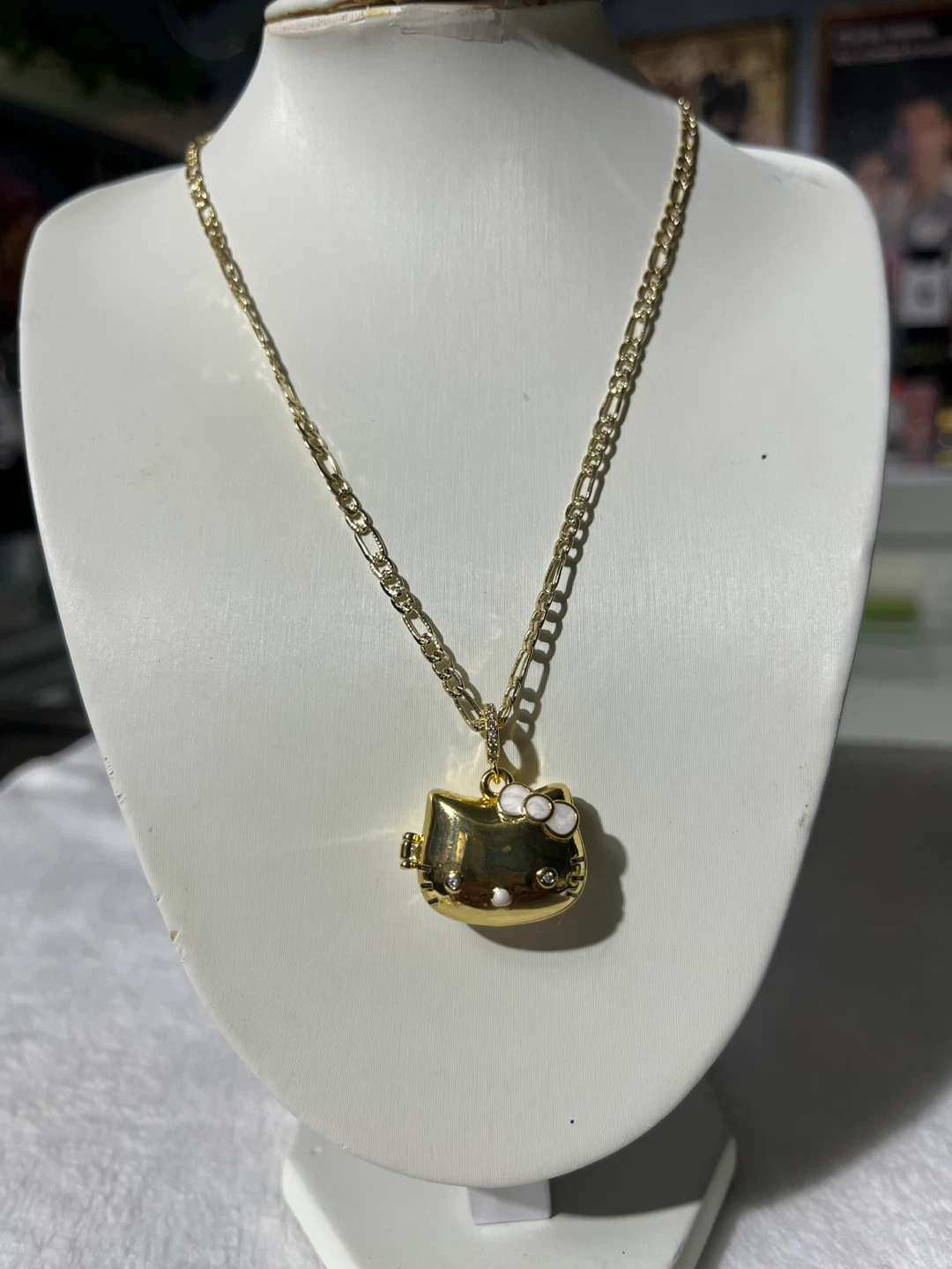 Hello Kitty Gold Tone Locket Necklace - photo 3