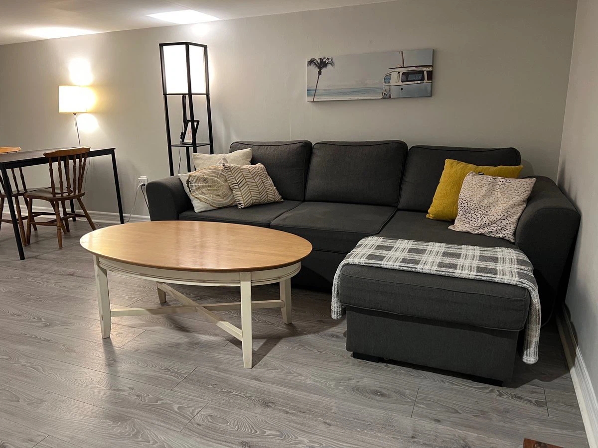 IN TORONTO. FURNISHED PRIVATE ONE BEDROOM AVAILABLE NOW - photo 5