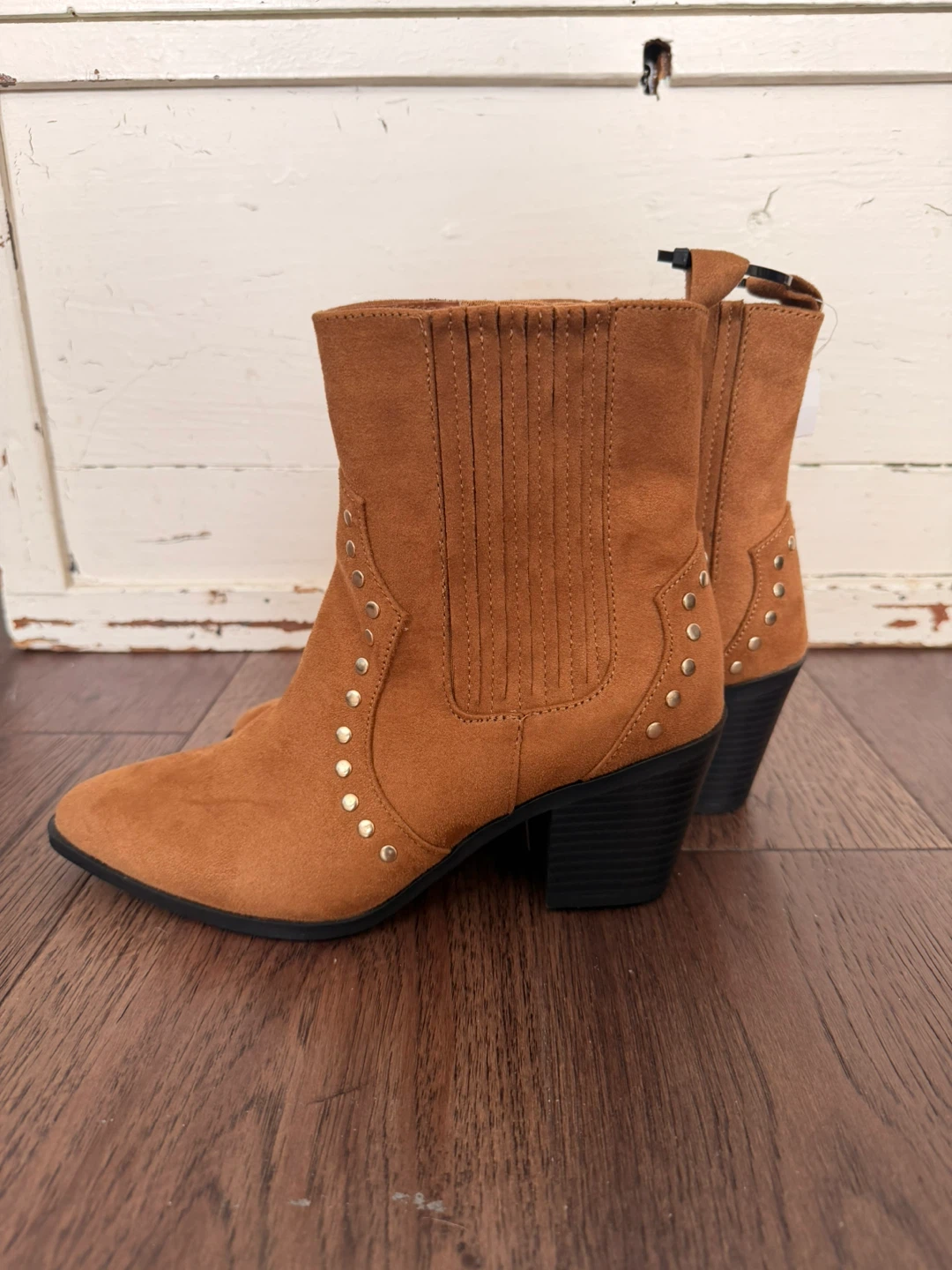 Brand New Tan Studded Ankle Boots (size 7) - photo 4