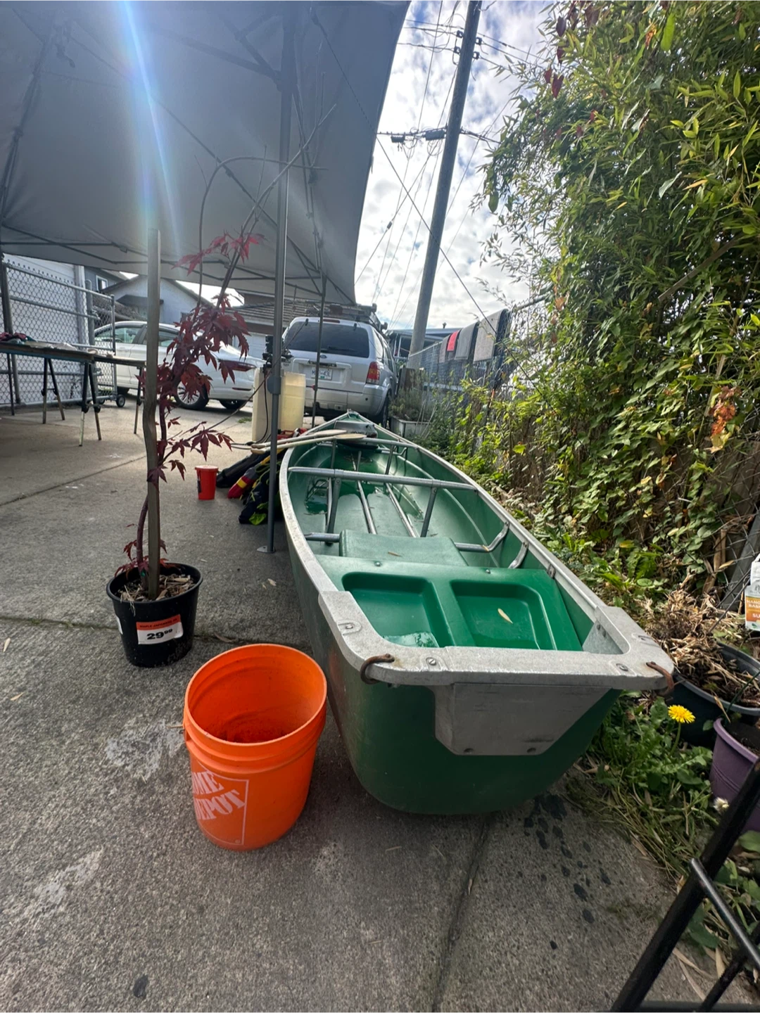 Canoe with Mariner Outboard Motor + extra accessories - photo 5
